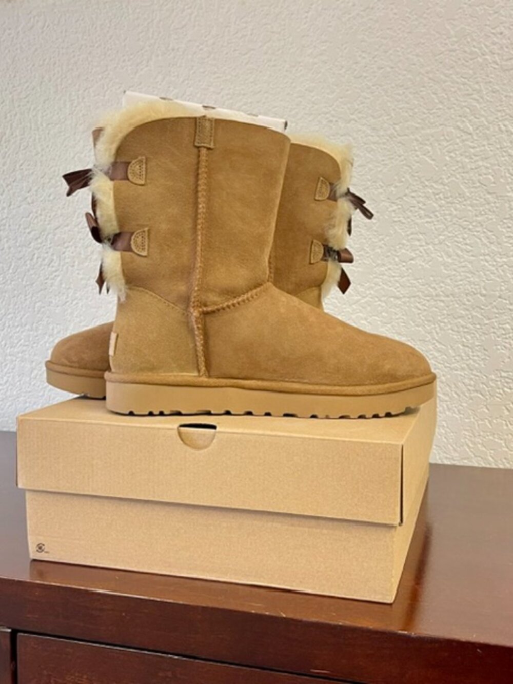 UGG BAILEY BOW II BOOTS, SIZE 9 BRAND NEW IN BOX